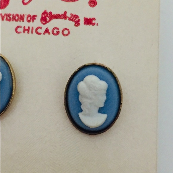 Vintage 60’s 12kt Gold Cameo New Earrings! - Picture 4 of 6